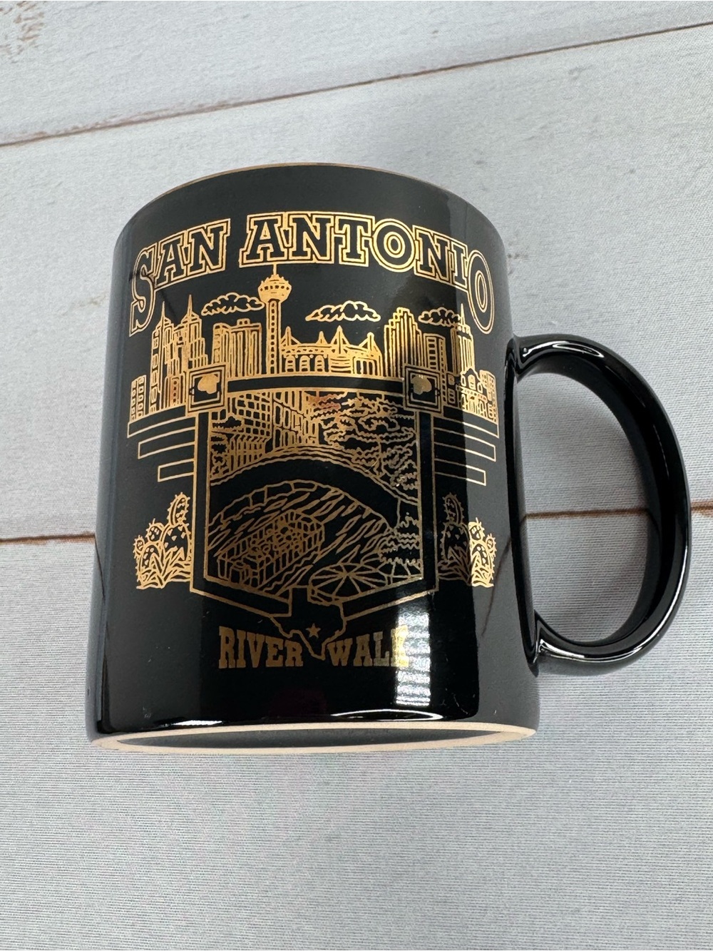 San Antonio River Walk Black Gold Skyline Souvenir Coffee Mug
